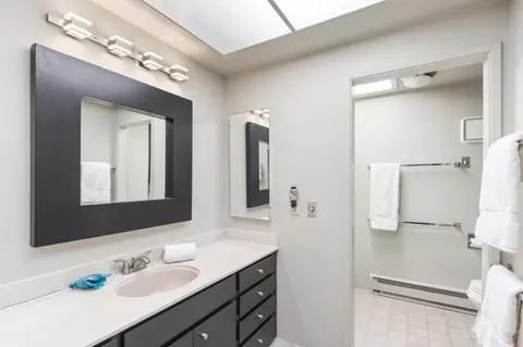 Bath - 3369 Trevis Way, Carmel, CA 93923 photo 4 of 4