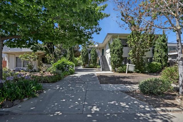 2110 Williams St, Palo Alto, CA 94306
