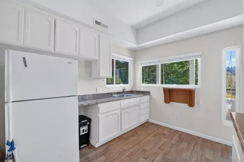Kitchen - 505 Alfadel Ln, Soquel, CA 95073 photo 5 of 6