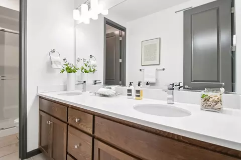 Bath - 5456 Arnold Rd, Dublin, CA 94568 photo 1 of 3
