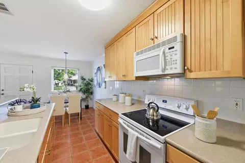 Kitchen - 207 Watson Dr 3, Campbell, CA 95008 photo 4 of 5