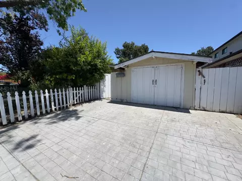 10534 Sterling Blvd, Cupertino, CA 95014
