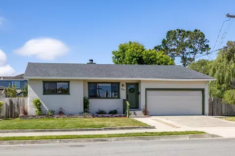 631 Junipero Ave, Pacific Grove, CA 93950