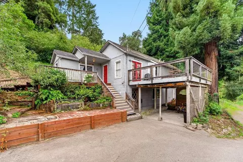 885 Larkin Valley Rd, Watsonville, CA 95076