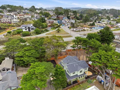 View/Area - 61 Wylvale Ave, Moss Beach, CA 94038 photo 4 of 16