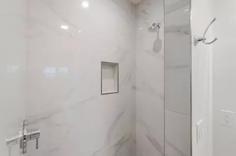 Bath - 61 Wylvale Ave, Moss Beach, CA 94038 photo 2 of 10