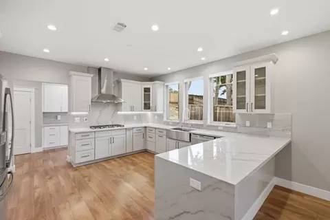 Kitchen - 61 Wylvale Ave, Moss Beach, CA 94038 photo 2 of 11