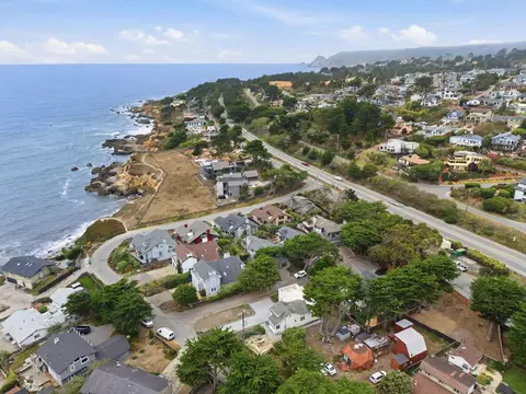 View/Area - 61 Wylvale Ave, Moss Beach, CA 94038 photo 1 of 16