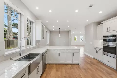 Kitchen - 61 Wylvale Ave, Moss Beach, CA 94038 photo 7 of 11