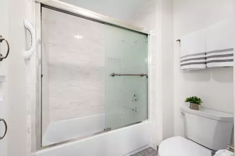 Bath - 6250 Cabot Ct, Aptos, CA 95003 photo 2 of 9