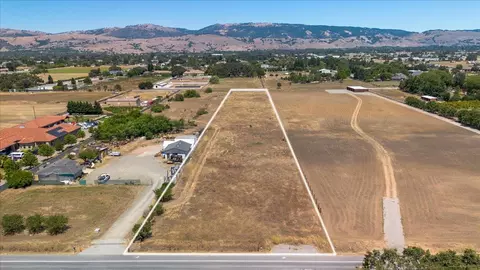 12950 Santa Teresa Blvd, San Martin, CA 95046
