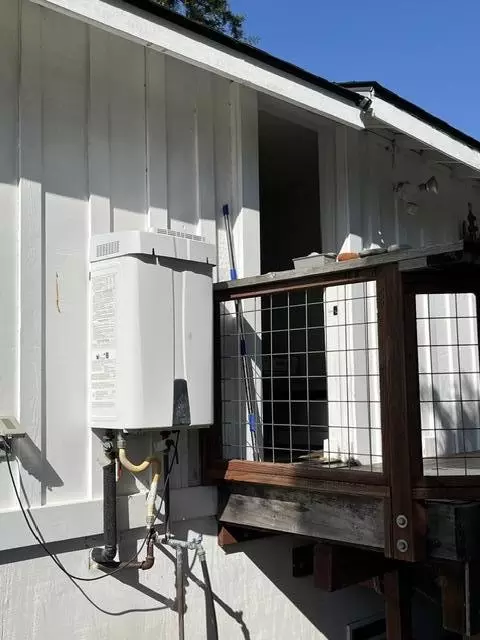 Undisclosed, Capitola, CA 95010 photo 22