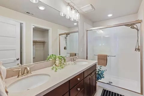 Bath - 722 Garden St, Milpitas, CA 95035 photo 2 of 4