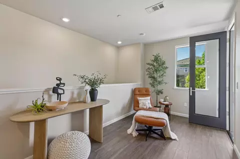 Entry Way - 722 Garden St, Milpitas, CA 95035 photo 1 of 3