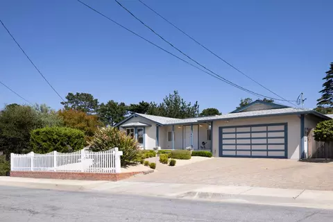 2110 Messina Pl, Monterey, CA 93940