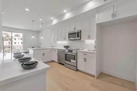 Kitchen - 2775 Oak Rd, Walnut Creek, CA 94597 photo 2 of 5