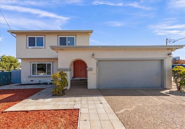 353 Reindollar Ave, Marina, CA 93933