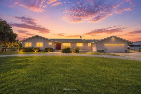 1135 Manning Ct, San Martin, CA 95046