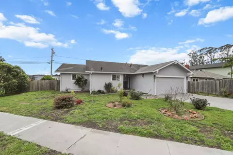 Exterior - 423 Montecito Ave, El Granada, CA 94018 photo 4 of 11