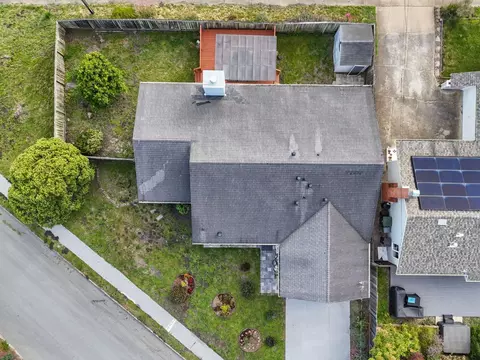 View/Area - 423 Montecito Ave, El Granada, CA 94018 photo 15 of 16