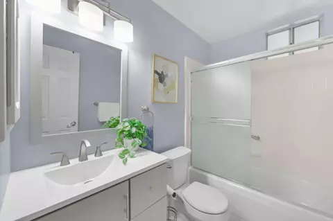 Bath - 423 Montecito Ave, El Granada, CA 94018 photo 2 of 2