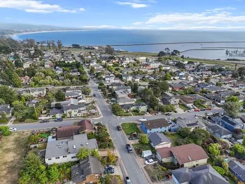 View/Area - 423 Montecito Ave, El Granada, CA 94018 photo 16 of 16