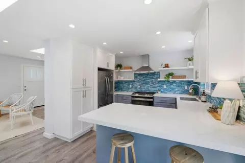Kitchen - 915 Pinetree Ln, Aptos, CA 95003 photo 1 of 5