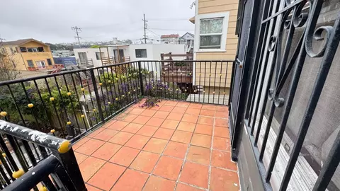 Exterior - 89 Farallones St, San Francisco, CA 94112 photo 4 of 6