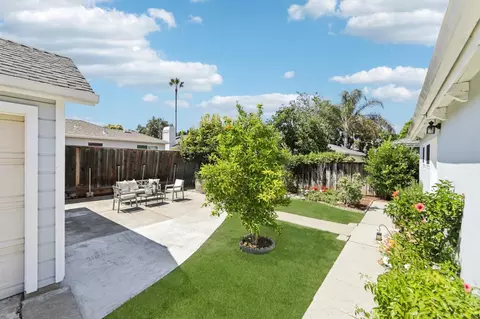 Exterior - 383 S Bayview Ave, Sunnyvale, CA 94086 photo 2 of 7