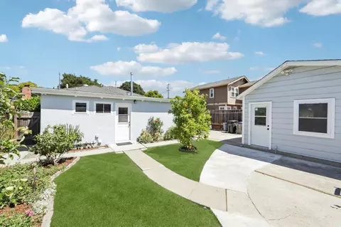 Exterior - 383 S Bayview Ave, Sunnyvale, CA 94086 photo 3 of 7