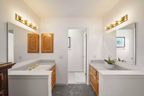 Bath - 529 Bryce Ct, Milpitas, CA 95035 photo 2 of 4