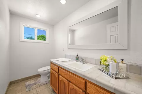 Bath - 529 Bryce Ct, Milpitas, CA 95035 photo 1 of 4