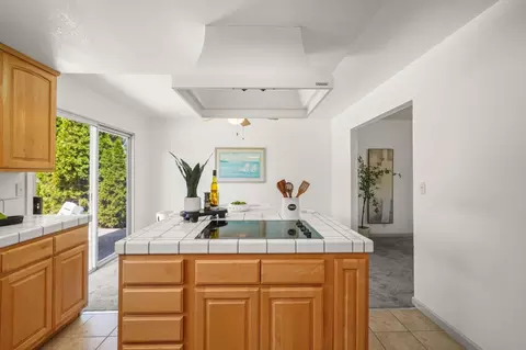 Kitchen - 529 Bryce Ct, Milpitas, CA 95035 photo 4 of 5