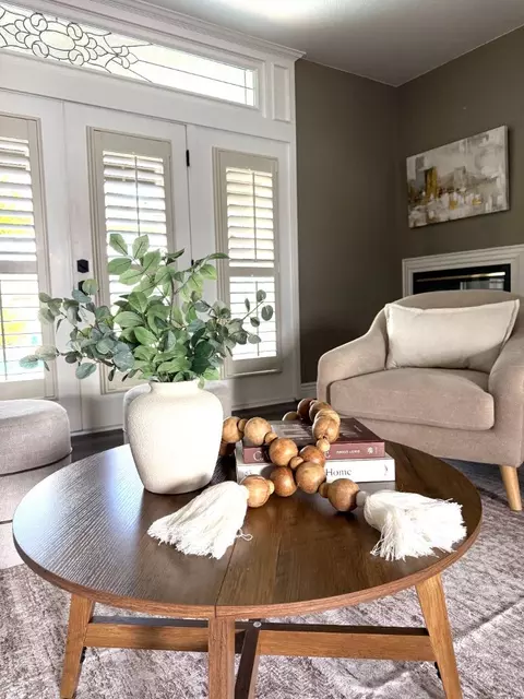 Living - 160 Dan Dr, Hollister, CA 95023 photo 4 of 4