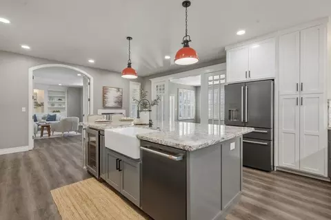 Kitchen - 160 Dan Dr, Hollister, CA 95023 photo 3 of 10