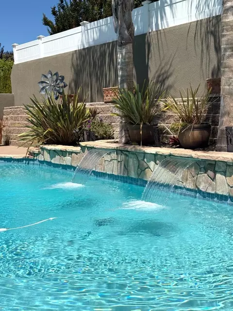 Exterior - 160 Dan Dr, Hollister, CA 95023 photo 10 of 13