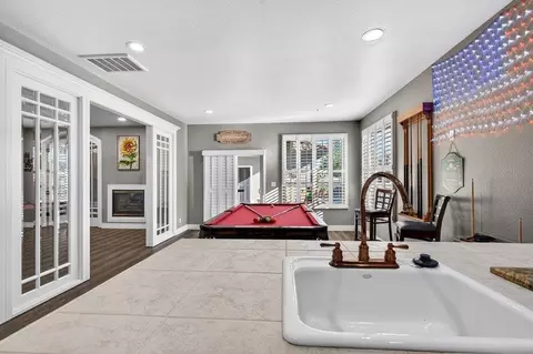 Entry Way - 160 Dan Dr, Hollister, CA 95023 photo 4 of 4