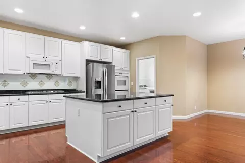 Kitchen - 5011 Pacific Crest Dr, Seaside, CA 93955 photo 1 of 7