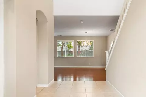 Entry Way - 5011 Pacific Crest Dr, Seaside, CA 93955 photo 3 of 4