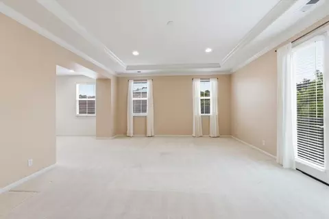 Living - 5011 Pacific Crest Dr, Seaside, CA 93955 photo 9 of 14