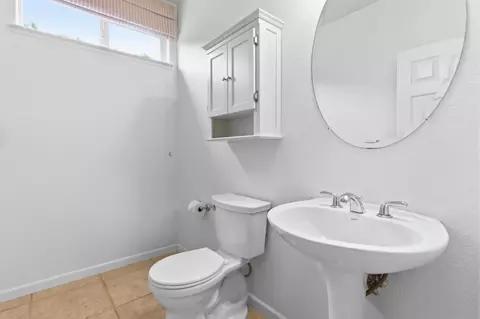 Bath - 5011 Pacific Crest Dr, Seaside, CA 93955 photo 1 of 4
