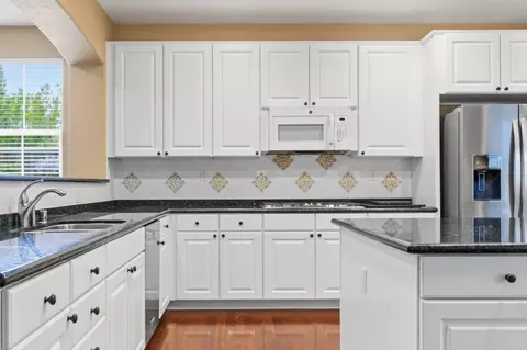 Kitchen - 5011 Pacific Crest Dr, Seaside, CA 93955 photo 2 of 7
