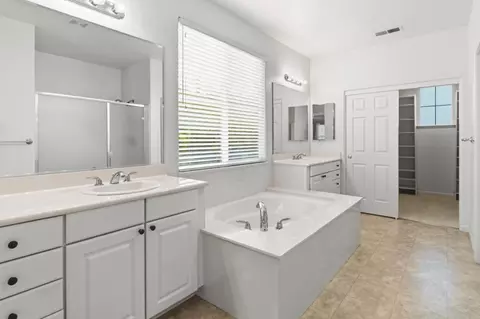 Bath - 5011 Pacific Crest Dr, Seaside, CA 93955 photo 3 of 4