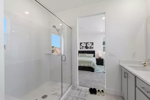 Bath - 2116 Willa Grace Ave, Manteca, CA 95337 photo 2 of 4