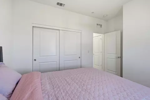 Bedroom - 2116 Willa Grace Ave, Manteca, CA 95337 photo 4 of 6