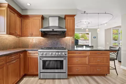 Kitchen - 1880 Trout Gulch Rd, Aptos, CA 95003 photo 4 of 7