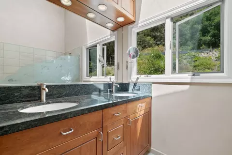 Bath - 1880 Trout Gulch Rd, Aptos, CA 95003 photo 2 of 6