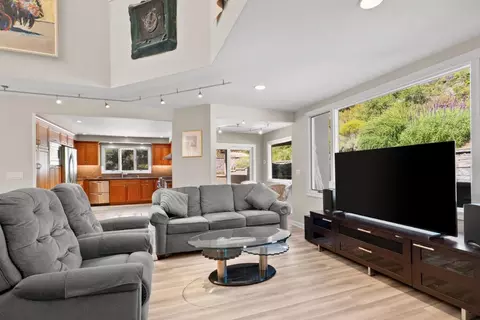 Living - 1880 Trout Gulch Rd, Aptos, CA 95003 photo 2 of 4