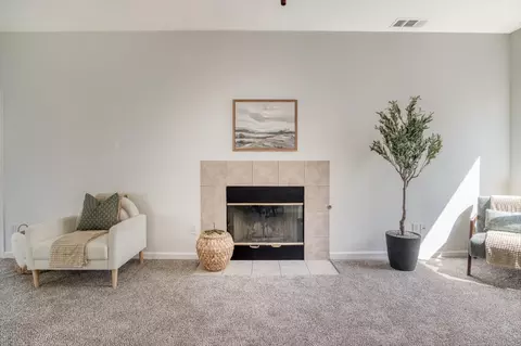 Living - 643 E Springer Dr, Turlock, CA 95382 photo 6 of 7
