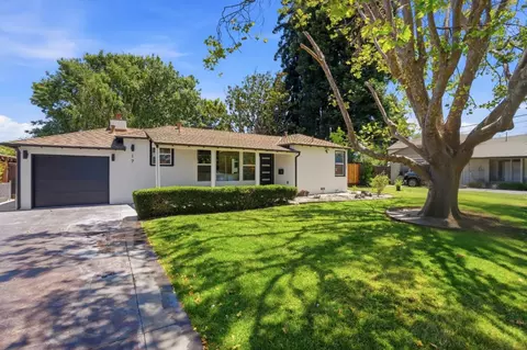 17 Yarnall Pl, Redwood City, CA 94063